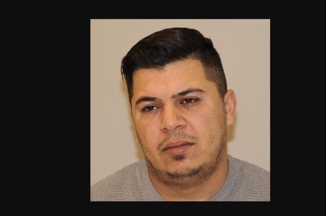 Poliisi epäilee Hayder Abduljabbar Al-Hmedavia sunnuntaisesta puukotuksesta Helsingin Pohjois-Haagassa. KUVA: Poliisi