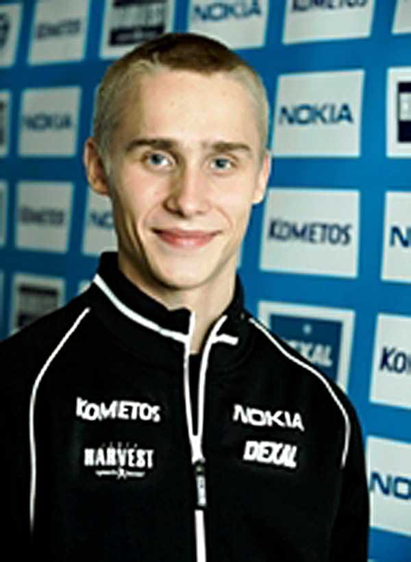 Niko Räsänen luisteli lupaavia tuloksia varsinkin kaudella 2009-2010.