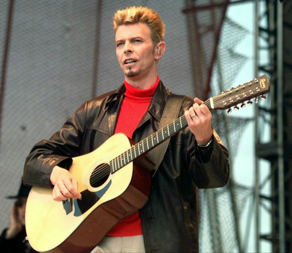 David Bowie esiintyi Turun Ruisrockissa vuonna 1997.