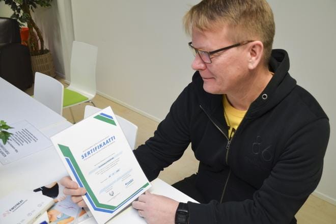 Pasi Haapoja on saanut kuntosaliyritykselleen Puhtaan liikunnan puolesta -sertifikaatin jo kymmenen vuotta sitten. Koko 25-vuotisen yrittäjyytensä ajan hänellä on ollut nollatoleranssi kiellettyihin aineisiin. KUVA: KATJA ANINKO-LAUKKOLA
