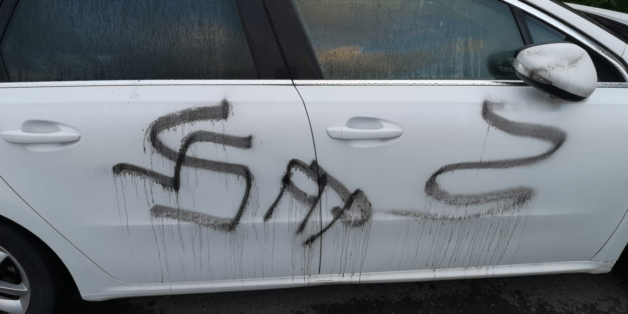 Autoon oli tehty töhryjä perjantain vastaisena yönä.