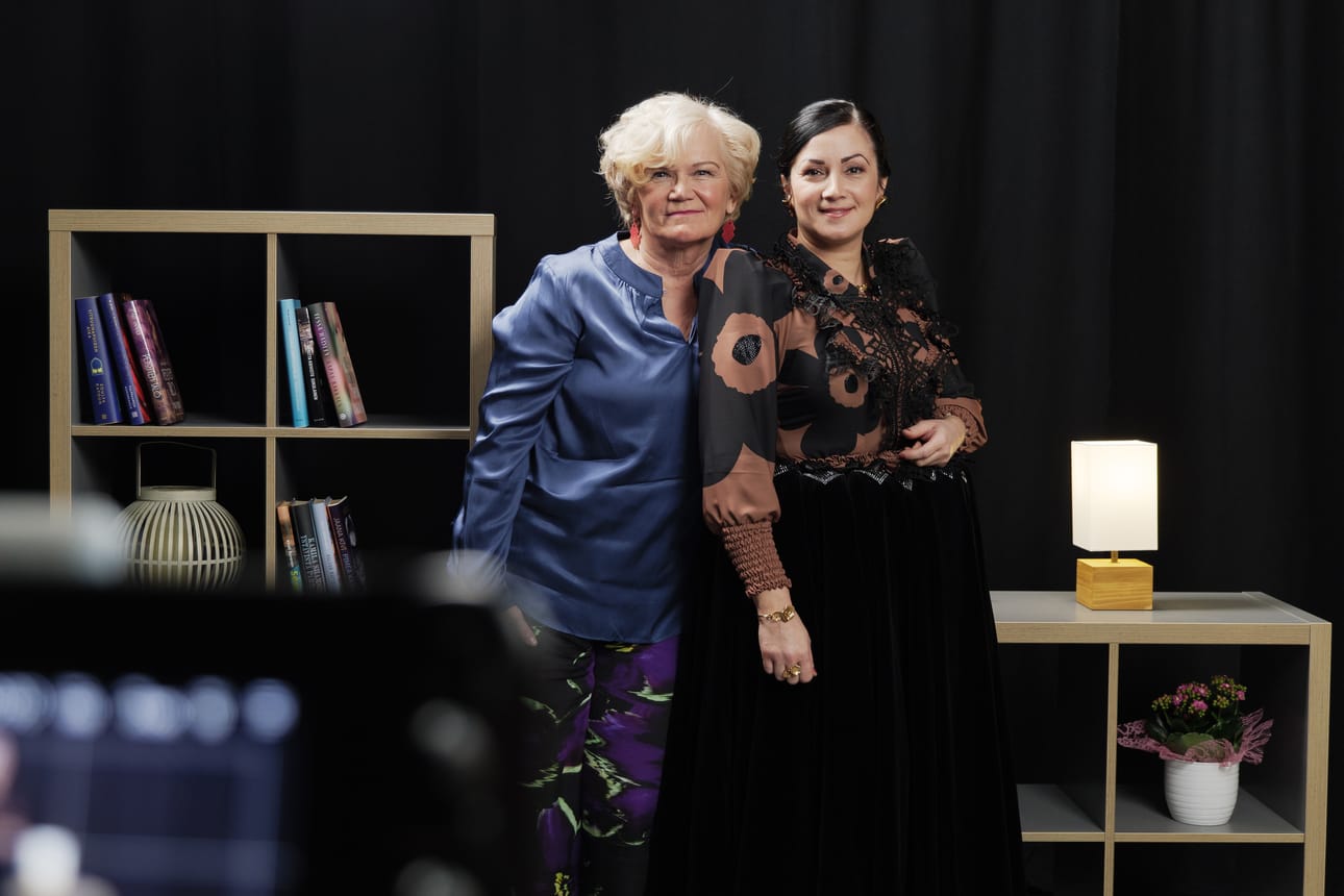 Katja Mäntyniemi kertoo elämästään Anne Flinkkilälle.
