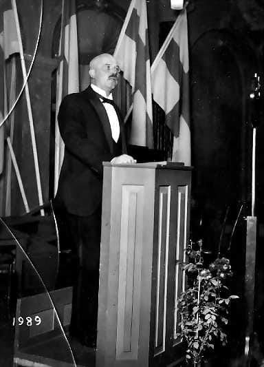 Toivo Mikael Kivimäki.