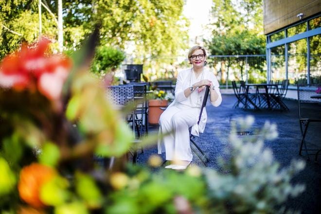 Eduskunnan puhemiehen Paula Risikon usko soten valmistumiseen on vahva. Hän sanoo miettineensä, ettei Suomen kansa ehkä enää kestäisi uutta sote-valmistelua. KUVA: KRISTA LUOMA