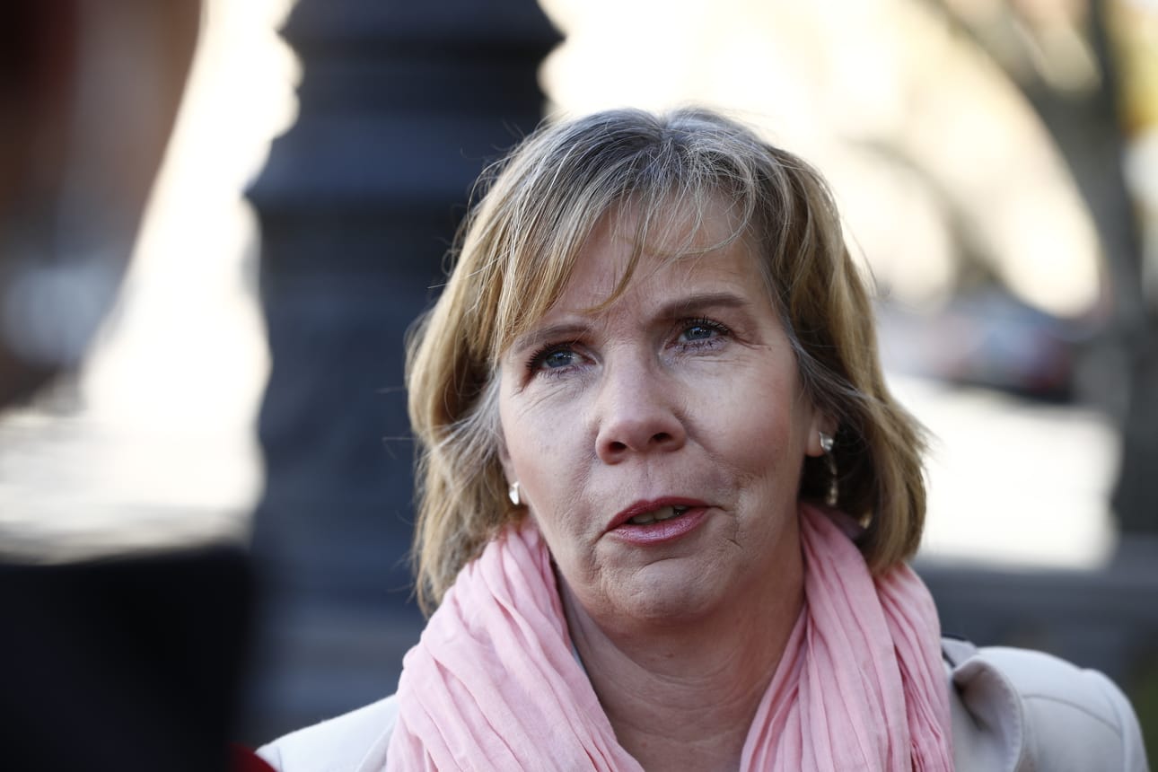 Oikeusministeri Anna-Maja Henrikssonin mukaan tahtoa löytyisi avata rajoja nykyistä enemmän.