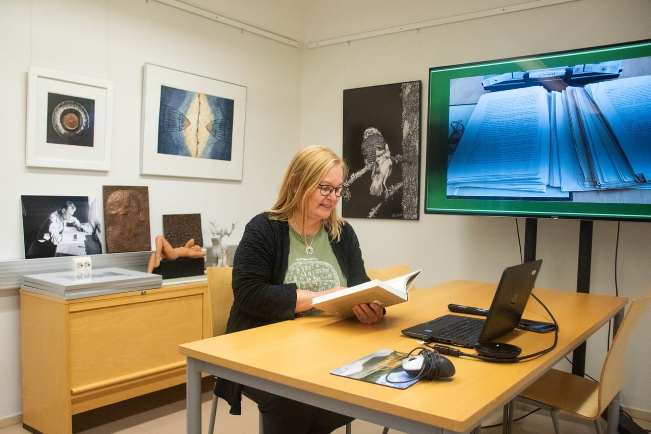 Vapaan sivistystyön rehtorina Kuusamo-opistossa toimiva Ulla Parviainen vähentää työtään osa-aikaiseksi elokuusta alkaen.
