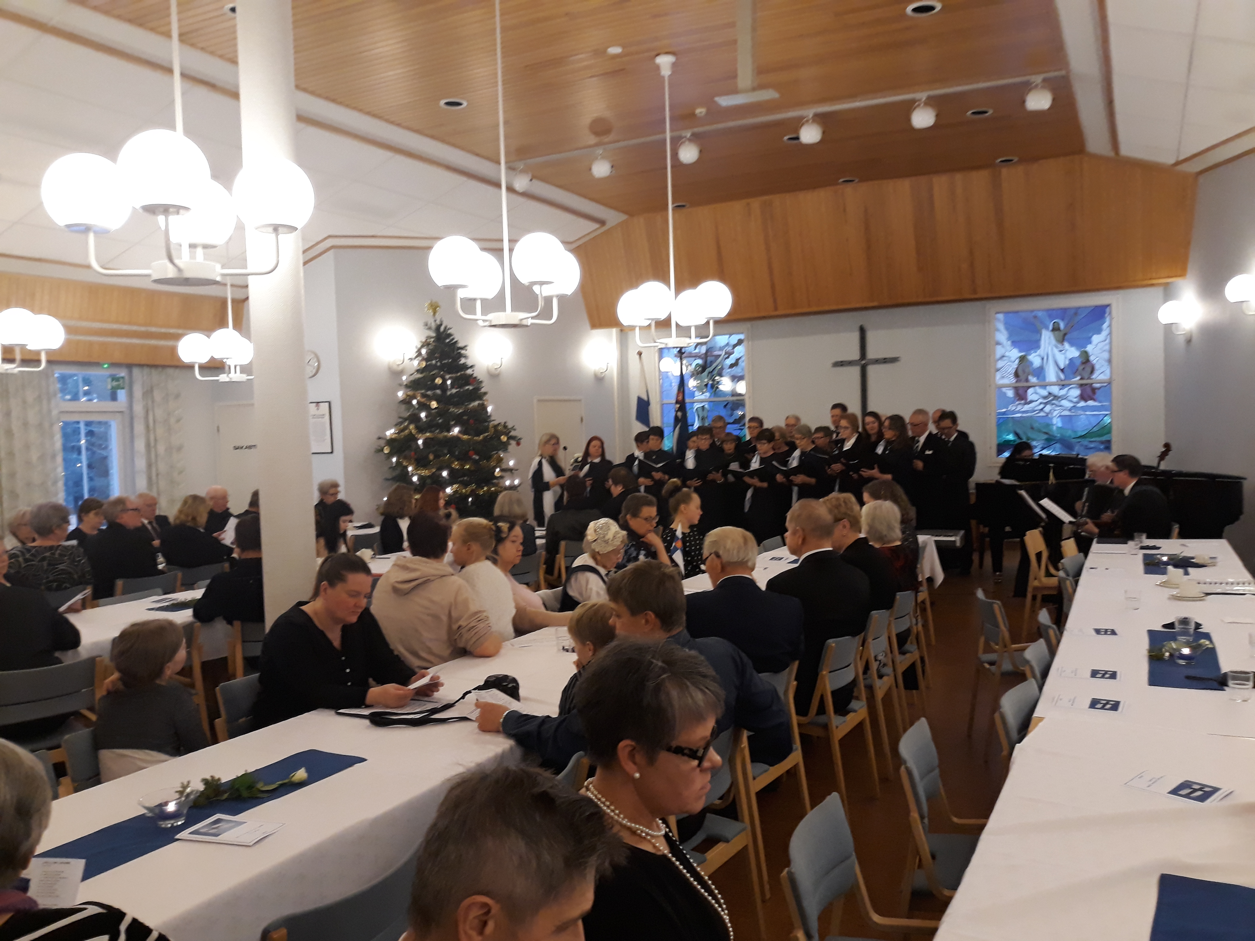 Posiolla vietettiin itsenäisyyspäivän juhlaa perinteisin menoin. Juhlan aikana kuultiin muun muassa kuorolauluja lapsikuorolta ja viihdekuoro Siulasilta. Juhlapuheen piti Posion kunnan palvelujohtaja Merja Paloniemi.