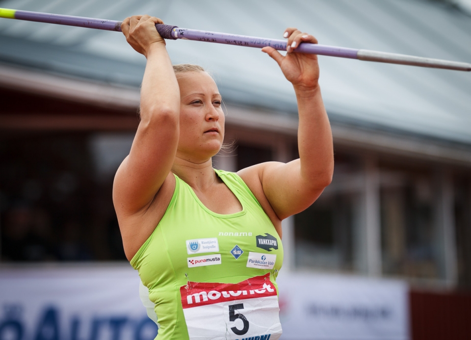 Heidi Nokelaisen keihäskesä päättyy leikkauspöydälle