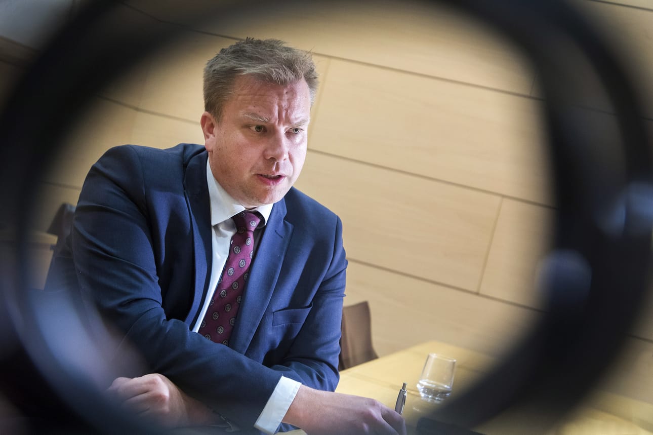 Puolustusvoimien uuden komentajan esittäminen on puolustusministeri Antti Kaikkosen ensimmäinen merkittävä tehtävä. Uusi komentaja nimitettäneen jo tällä viikolla.