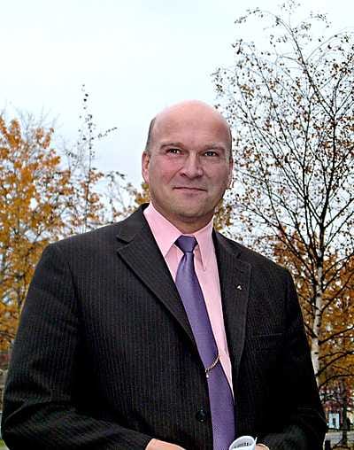 Suomen Yrittäjien varapuheenjohtaja Jorma Kortesoja esittää Raaheen korjaustelakkaa.
