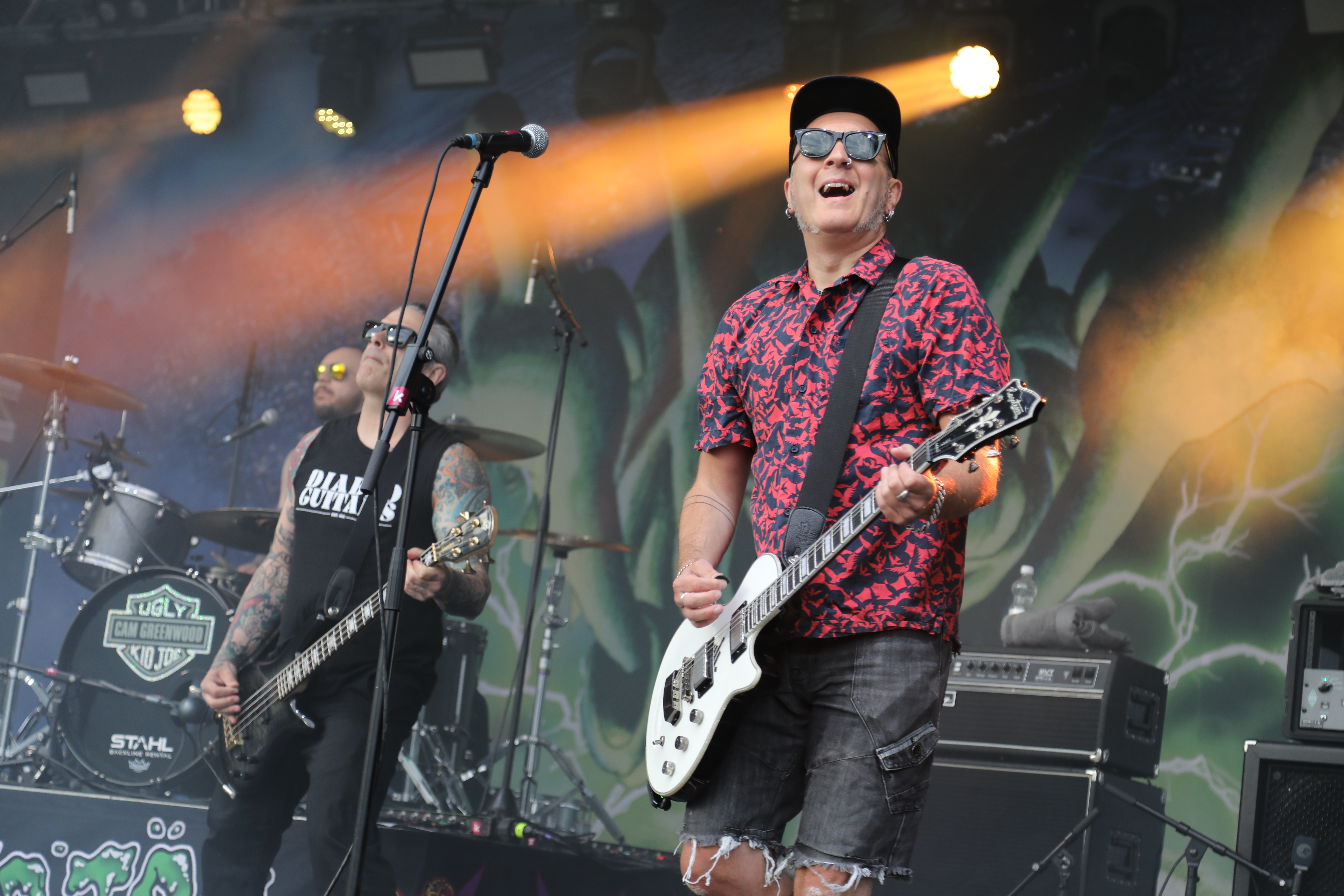 Ugly Kid Joe.