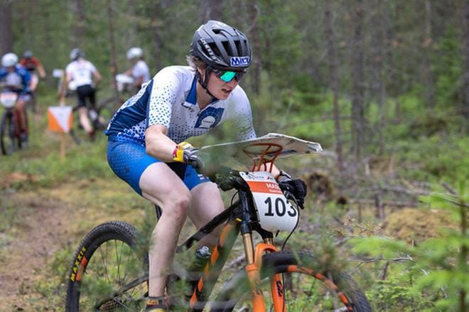 Marika Hara vei pyöräsuunnistuksen MM-kultaa sprinttimatkalla Seinäjoella sunnuntaina. Kuva: Timo Mikkola / Suunnistusliitto