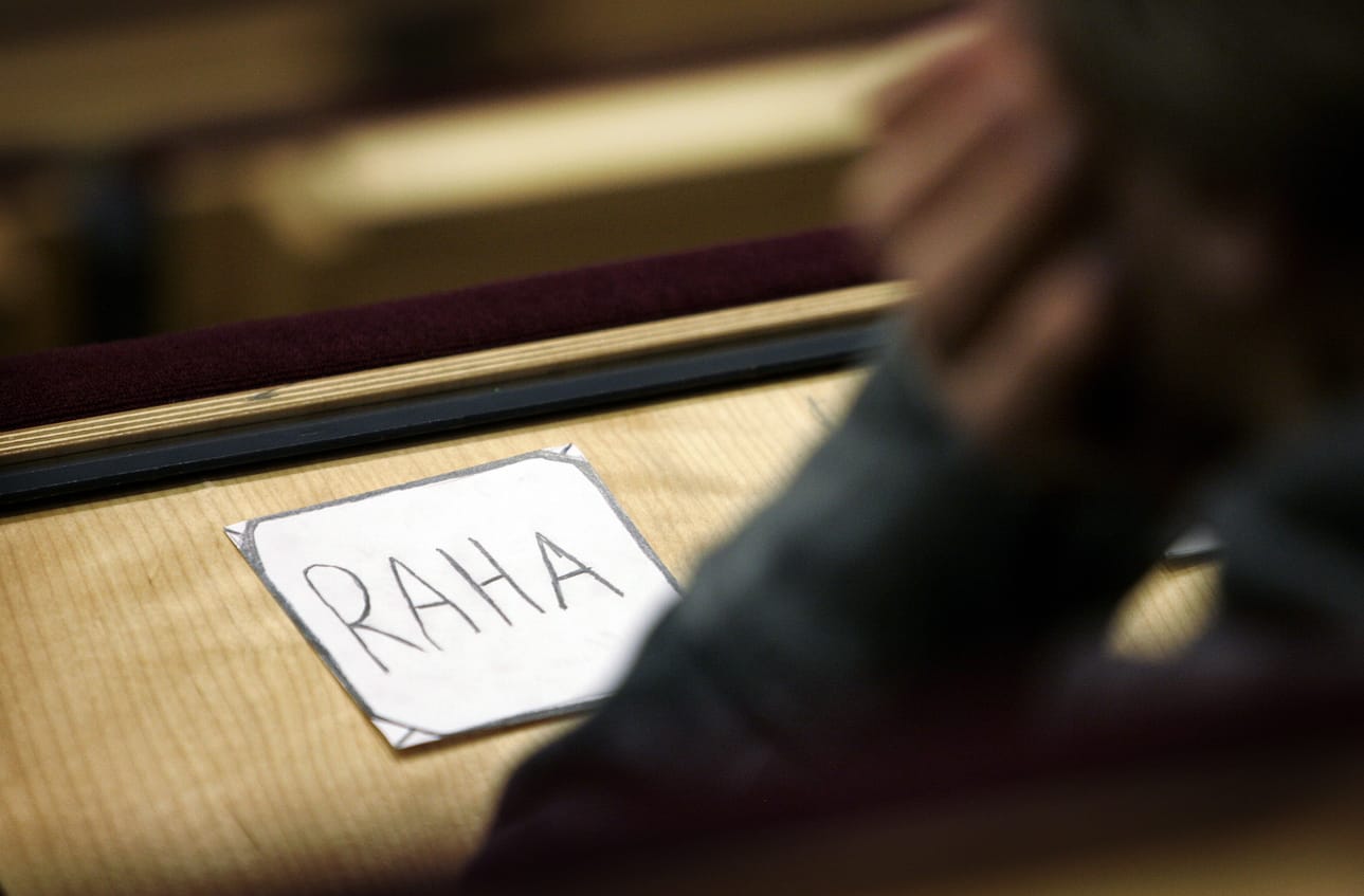 Sidonnaisuusilmoitusten käsittely on kunnissa rutiinia. Siikalatvalla ilmoituksia tehtiin tällä kertaa 17.