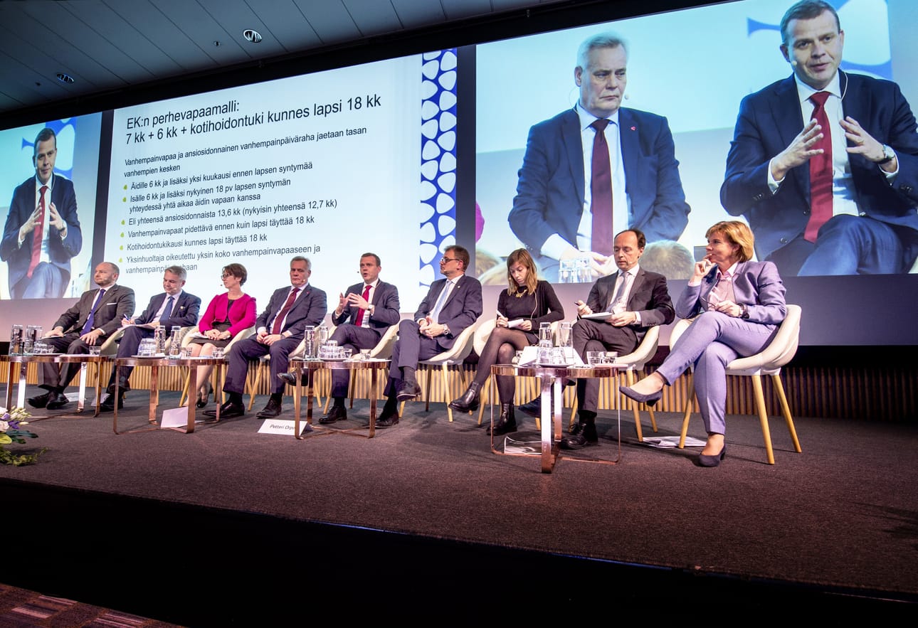 Puolueiden puheenjohtajat hakivat asemia vaalitaistoon EK:n paneelissa marraskuussa.