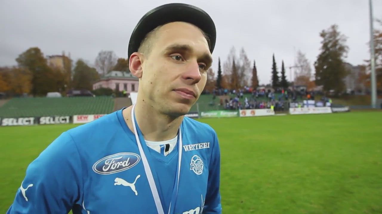 Maalikuningas Aleksandr Kokko pelin jälkeen Lahdessa