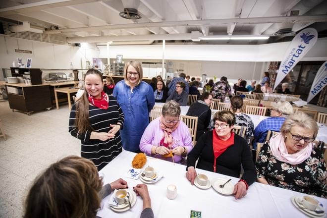 Anne Hautamäen johtama Seinäjoen Martat ja Piritta Karjalan johtama Seinäjoen Koriat Martat elävät sulassa sovussa. KUVA: KRISTA LUOMA