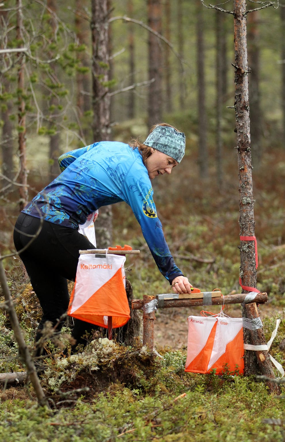 Kolmisensataa suunnistajaa otti mittaa toisistaan Lumijoella viikonloppuna. Kuvassa lumijokinen Sari Laurila.