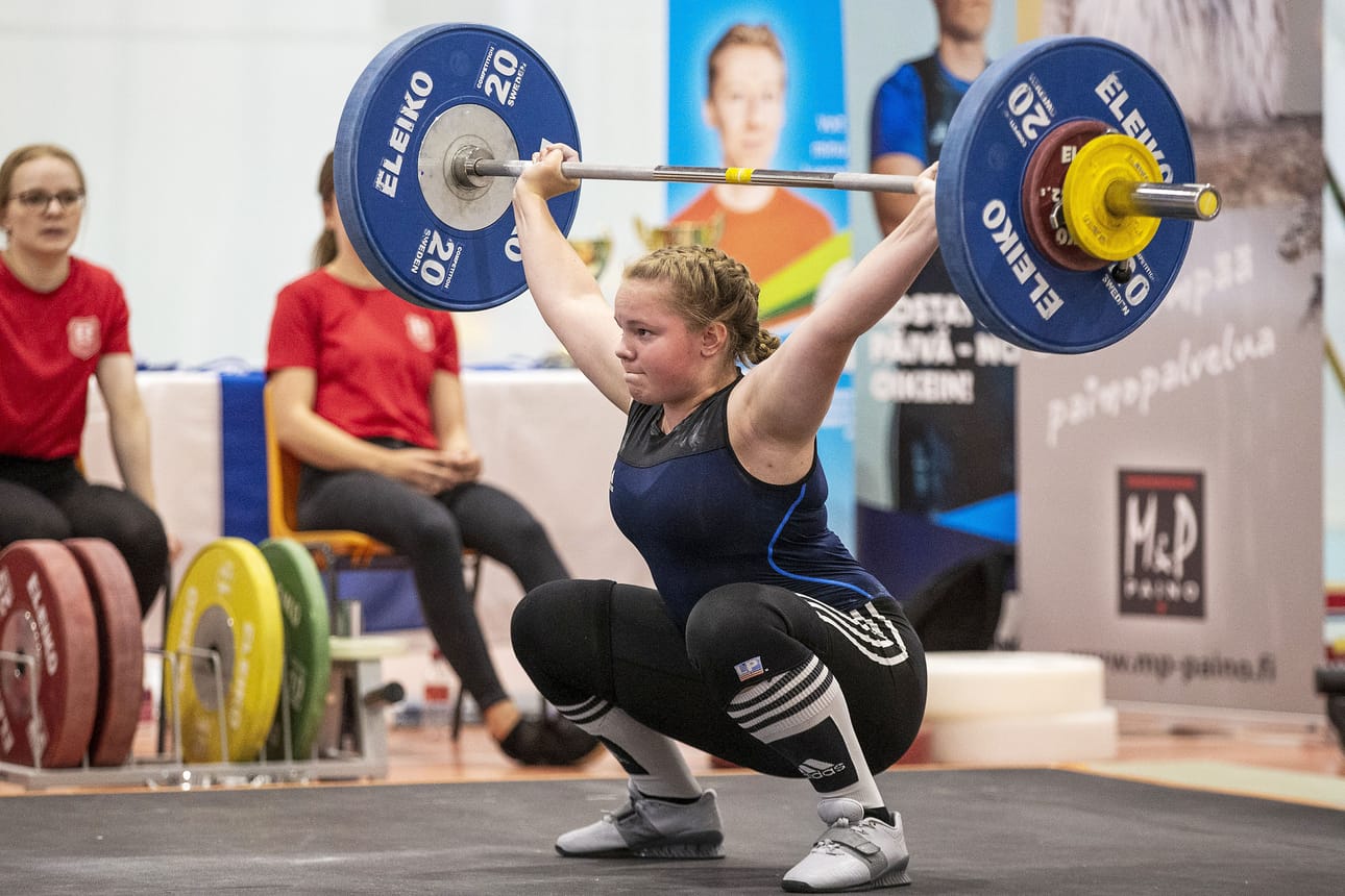 Janette Ylisoini on käynyt usein kilpailemassa Rovaniemellä. Kuvassa hän voittaa tyttöjen Suomen mestaruuden heinäkuussa 2020.