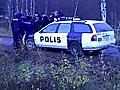 Poliisit pikapalaverissa