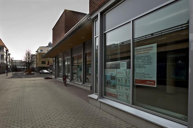 Tyhjät liiketilat tekevät hallaa kaupunkikuvalle, jos niitä on liikaa. Kuva Heikki Hakanen