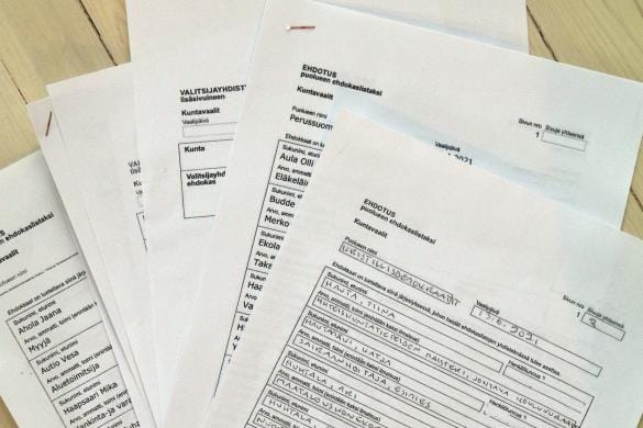 Ehdokaslistat on jätetty. Niitä voi täydentää vielä toukokuun alkuun. Isoimmat puolueet pyrkivät täysiin listoihin. Ehdokkaita saa asettaa 1,5 x valtuuston paikkamäärä, josta tulee Kauhavalla 64.