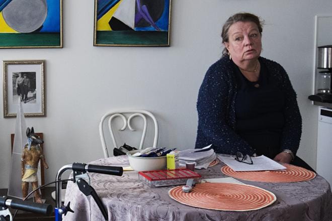Anne Humalamäki työskentelee palveluasumisen puolella. Hänestä siellä tarvittaisiin yövuoroihin ainakin yksi hoitaja lisää. ARKISTOKUVA: MINNA ANTILA