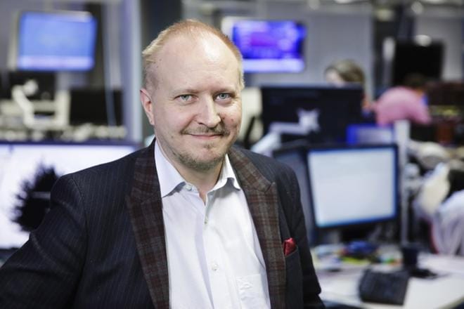Päätoimittajien yhdistyksen puheenjohtajan ja Kauppalehden vastaavan päätoimittajan Arno Ahosniemen mukaan sananvapaus sallii myös päätoimittajan linjasta poikkeavat kommentit. Kuva: Lauri Olander