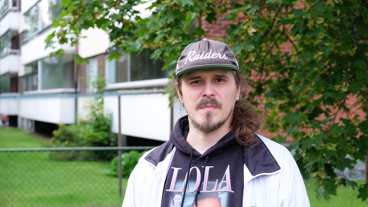 Rap-musiikki on kulkenut Ville Mannisen mukana nuoresta asti. Vuosien varrella harrastuksesta on kasvanut osa työtä ja arkea.