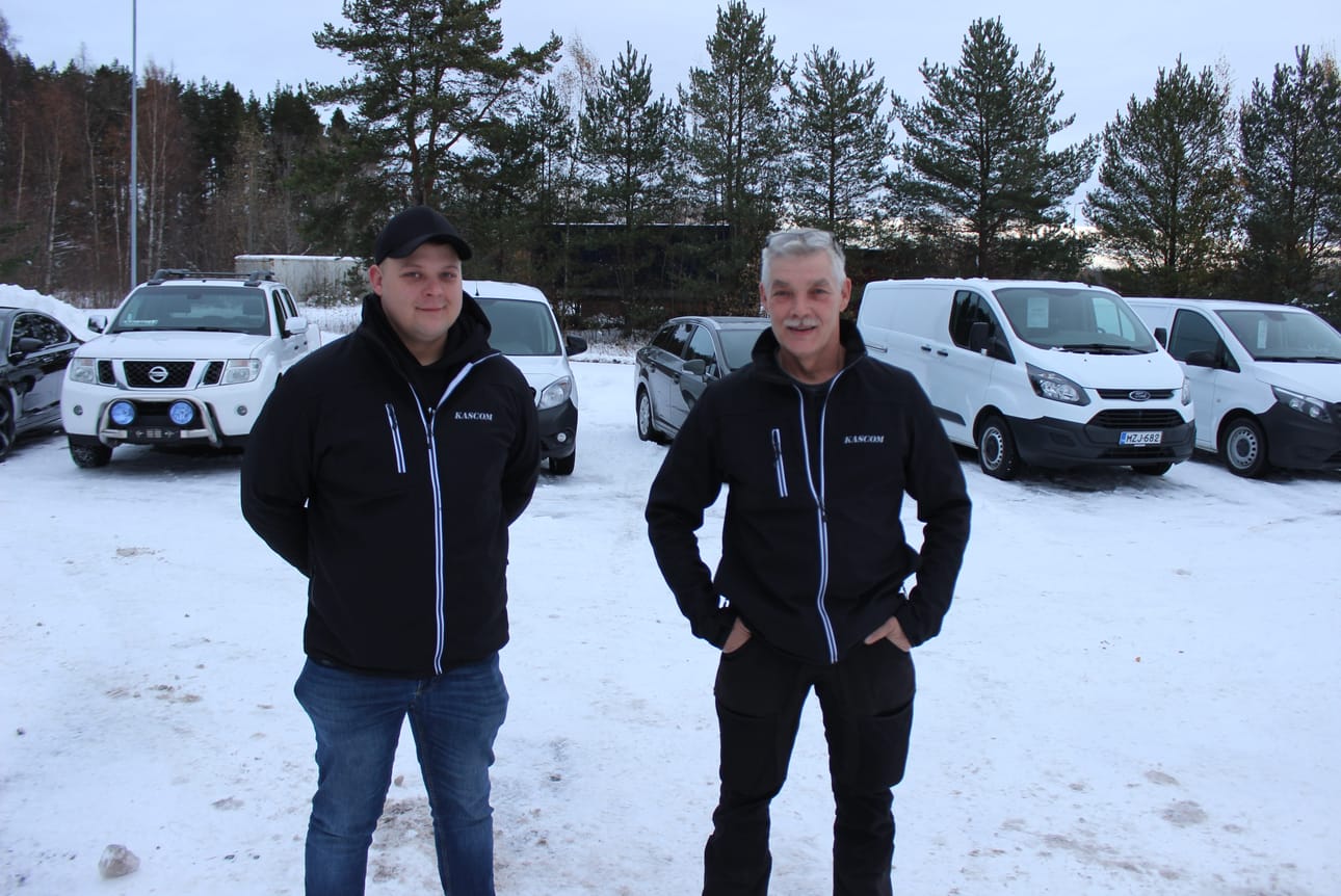 Proflexissa yrittäjinä jatkavat Patrik Lehtimäki ja Jyrki Chryssanthou laajensivat toimintaa muiden muassa autokauppaan.