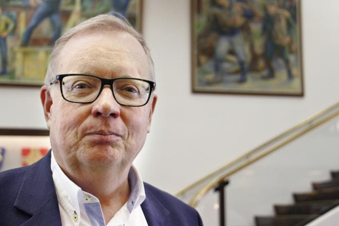 Mustasaaren talousjohtaja Rabbe Eklund sanoo, että viime vuoden tilinpäätös on noin 3 miljoonaa euroa alijäämäinen alustavan arvion mukaan. Arkistokuva: Anne Laurila