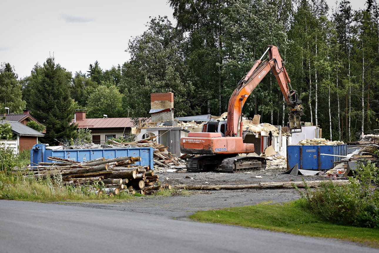Viime viikon torstaina entisestä Hyllybaarista, sittemmin Lupista, ei ollut enää paljon jäljellä purkutöiden jäljiltä.