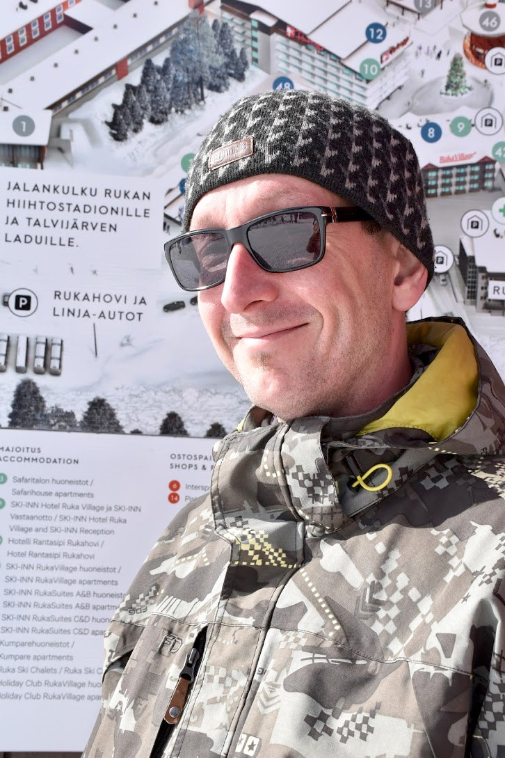 &ndash; Tässä pääsiäisessä on parasta se, että ollaan Rukalla. Ollaan täällä ensimmäistä kertaa appiukon mökillä, ja maisemat ovat hienoja. Meillä kotona on melkein jo kesä, eikä lumikolaa ole tarvittu koko vuonna. Minulla on mukana murtomaasukset, mutta tärkeintä on rauhoittuminen.

Ville Ranne, Pori