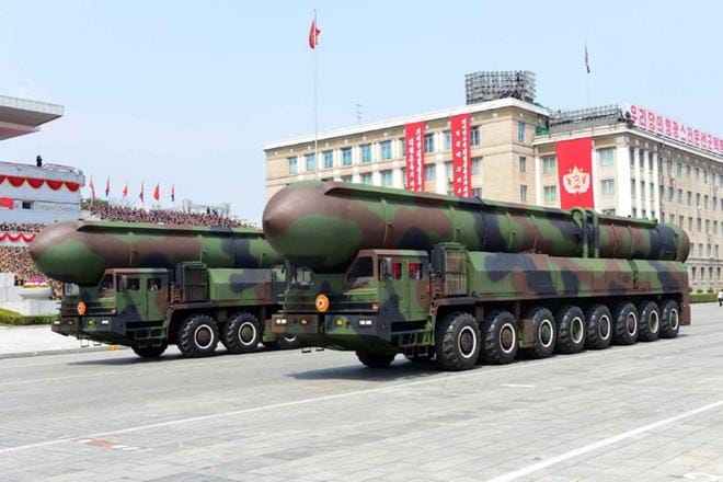 Pohjois-Korea esitteli viikonlopun juhlallisuuksissa ohjuksiaan. Kuva: Lehtikuva/AFP