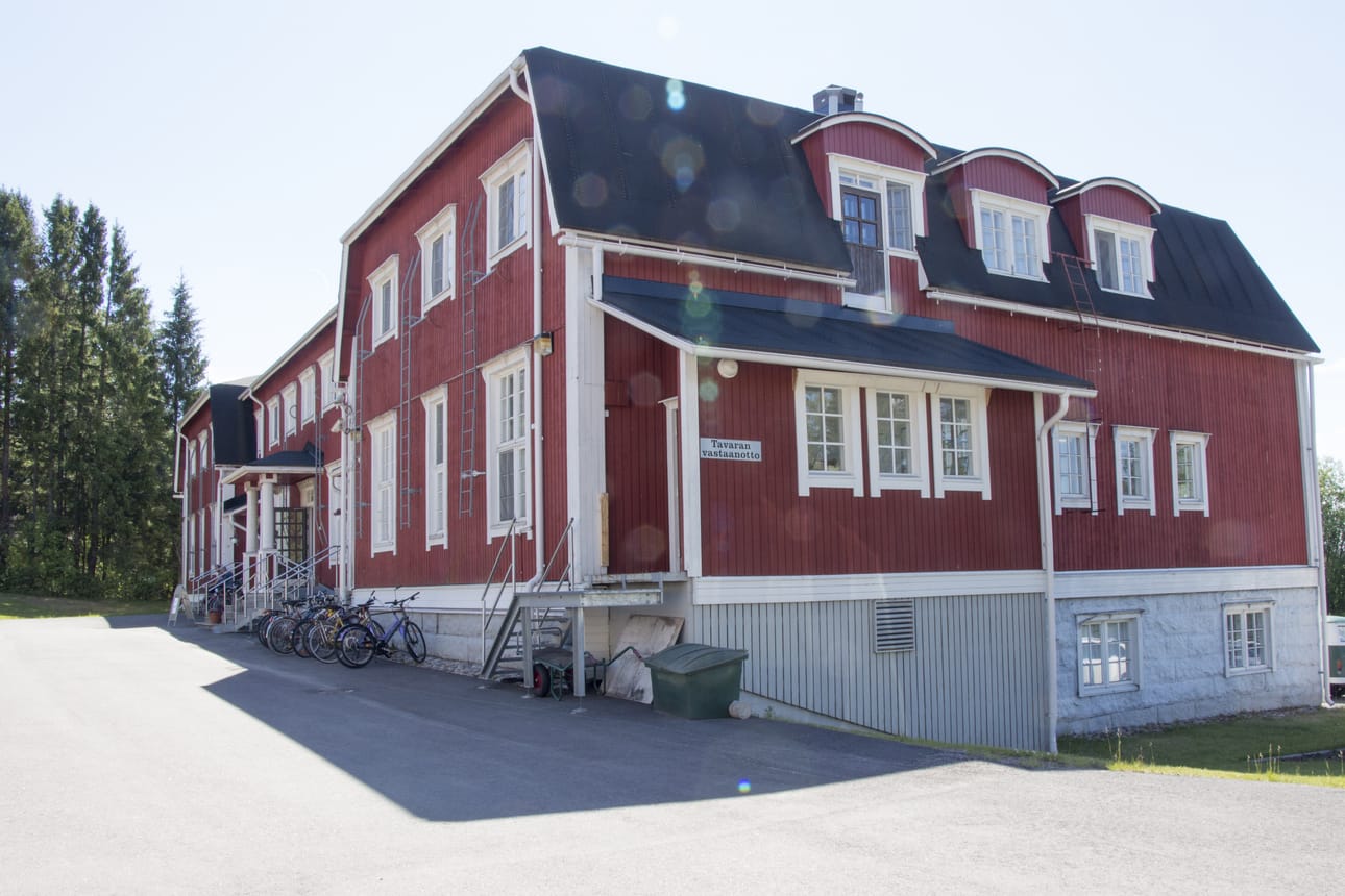 Lönninkartano kuhisee tällä viikolla Folk-kurssilaisista. Kurssilaisia on yli 200, joka täyttää tilakapasiteetin.