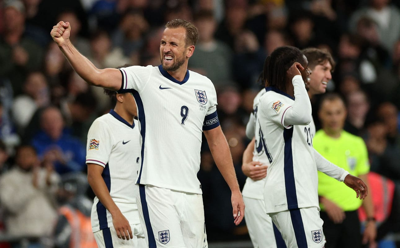 EM-finalisti Englantia vastaan Huuhkajat sinnitteli mukana vajaan tunnin, kunnes Harry Kane äityi juhlimaan sadatta maaotteluaan kahdella maalilla. LEHTIKUVA / AFP