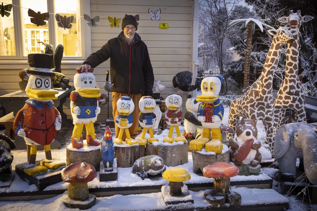 Tauno Piipon kodin pihapiirissä on kymmeniä eläin-, satu- ja sarjakuvahahmoja.
