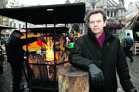 Pohjoisen puolesta. Grand Place´n aukio on tullut tutuksi paikaksi Brysselin Oulu-Lappi-toimiston vetäjälle Seppo Heikkilälle.
