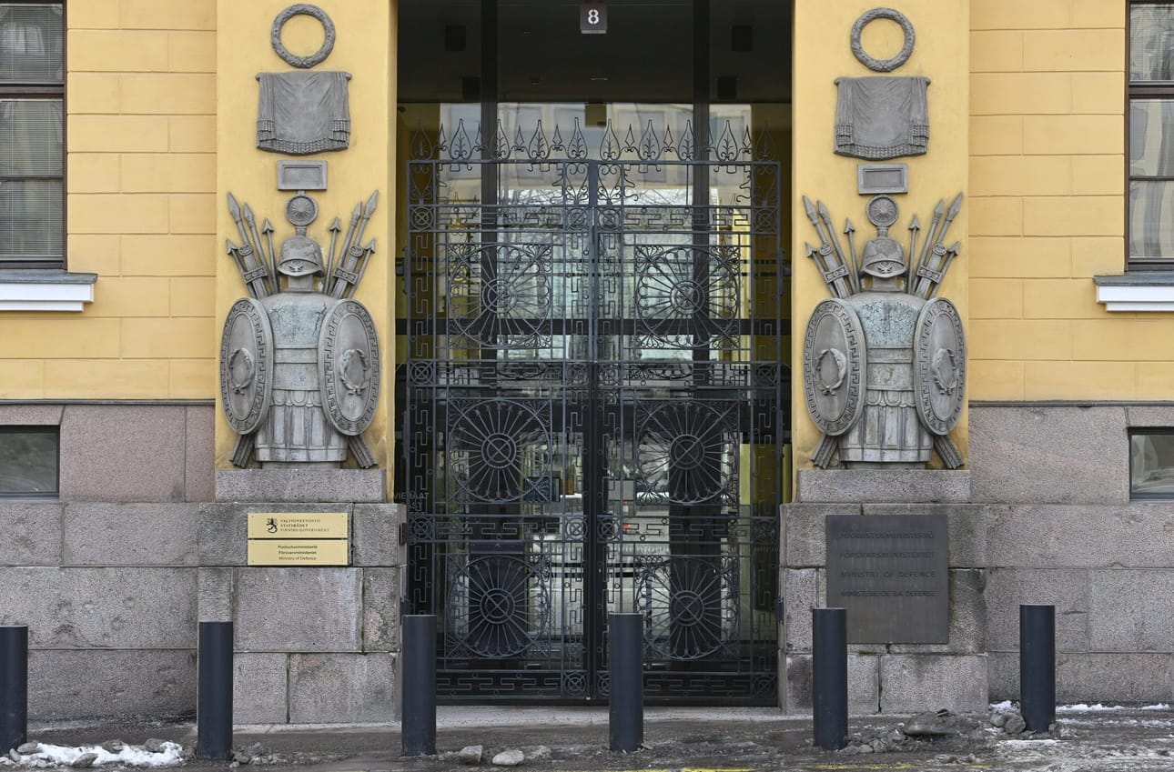 Hovioikeus katsoi Pääesikunnan entisen tilaturvallisuuspäällikön käsitelleen ja säilyttäneen tietoaineistoa hyötymistarkoituksessa. LEHTIKUVA / Heikki Saukkomaa
