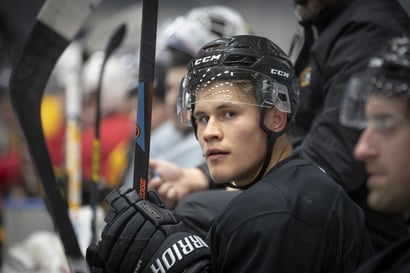 Lonkkaleikkauksesta kuntoutunut Jesse Puljujärvi on siirtymässä AHL-jäille
