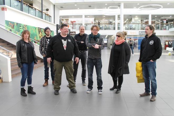 Joukko Wasa Battery Band Jamin tapahtumajärjestäjiä sekä esiintyjiä kävi tarkastamassa tapahtumatorin Rewell Centerissä. Kuvassa vasemmalta: Lilian Martin, Pasi Kultalahti, Matti Vahtera, Timo Tiilikka, Marko Perälä, Tiina Keho ja Rami Kangas. Kuva: Henna Kontola