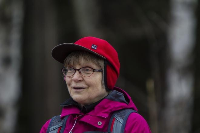 Helena Kyröläinen kävelee helposti kymmeniä kilometrejä viikossa.