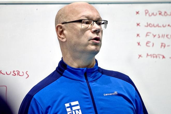 Uuden linjan vastuuvalmentajana toimii valmennuspäällikkö Pertti Honkanen, jolla on 41 vuoden kokemus nuorten valmentamisesta ja kasvattamisesta urheilijaksi. ARKISTOKUVA: HEIKKI HAKANEN