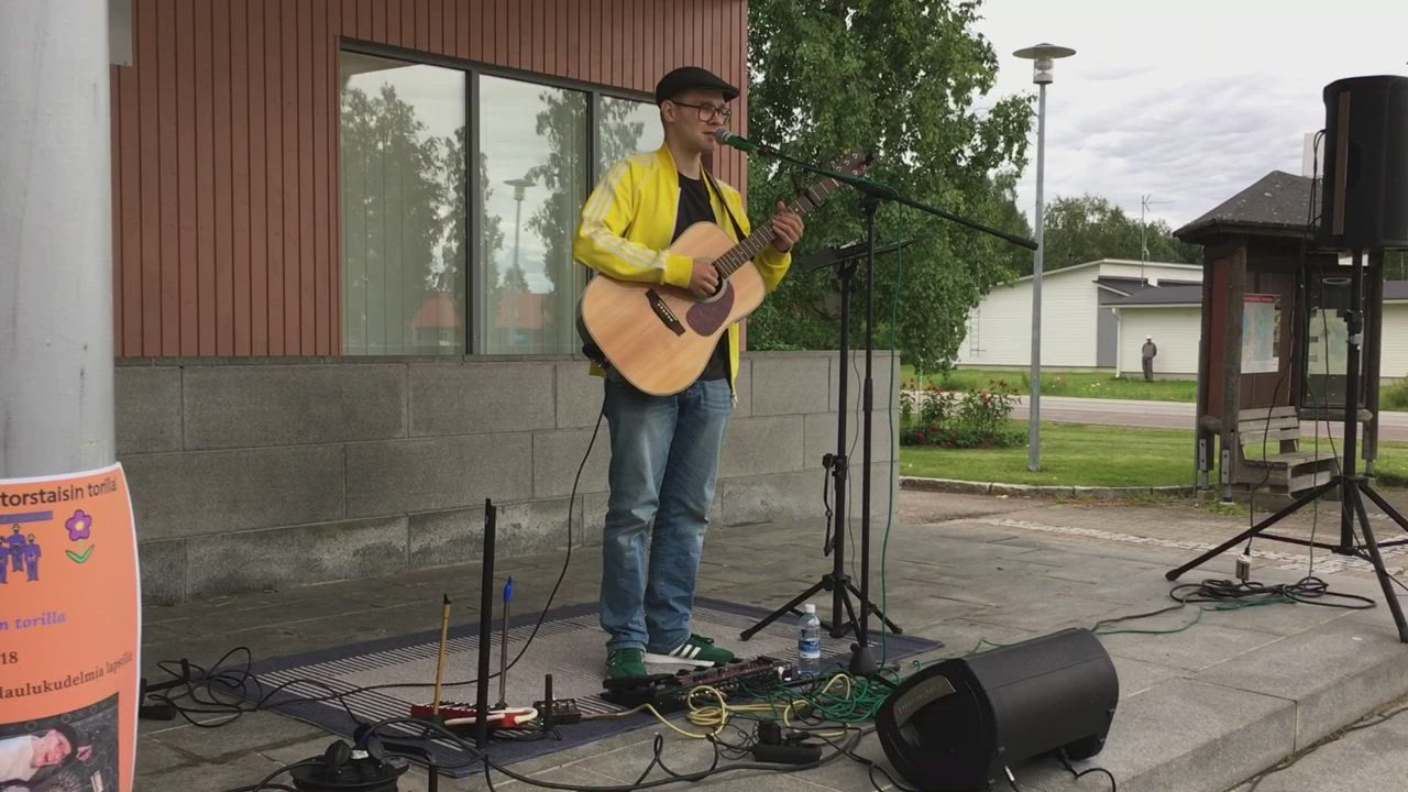 Pyhännän toritorstai-illoissa on nautittu musiikista. Videolla näytteitä Hiskin laulukudelmasta.