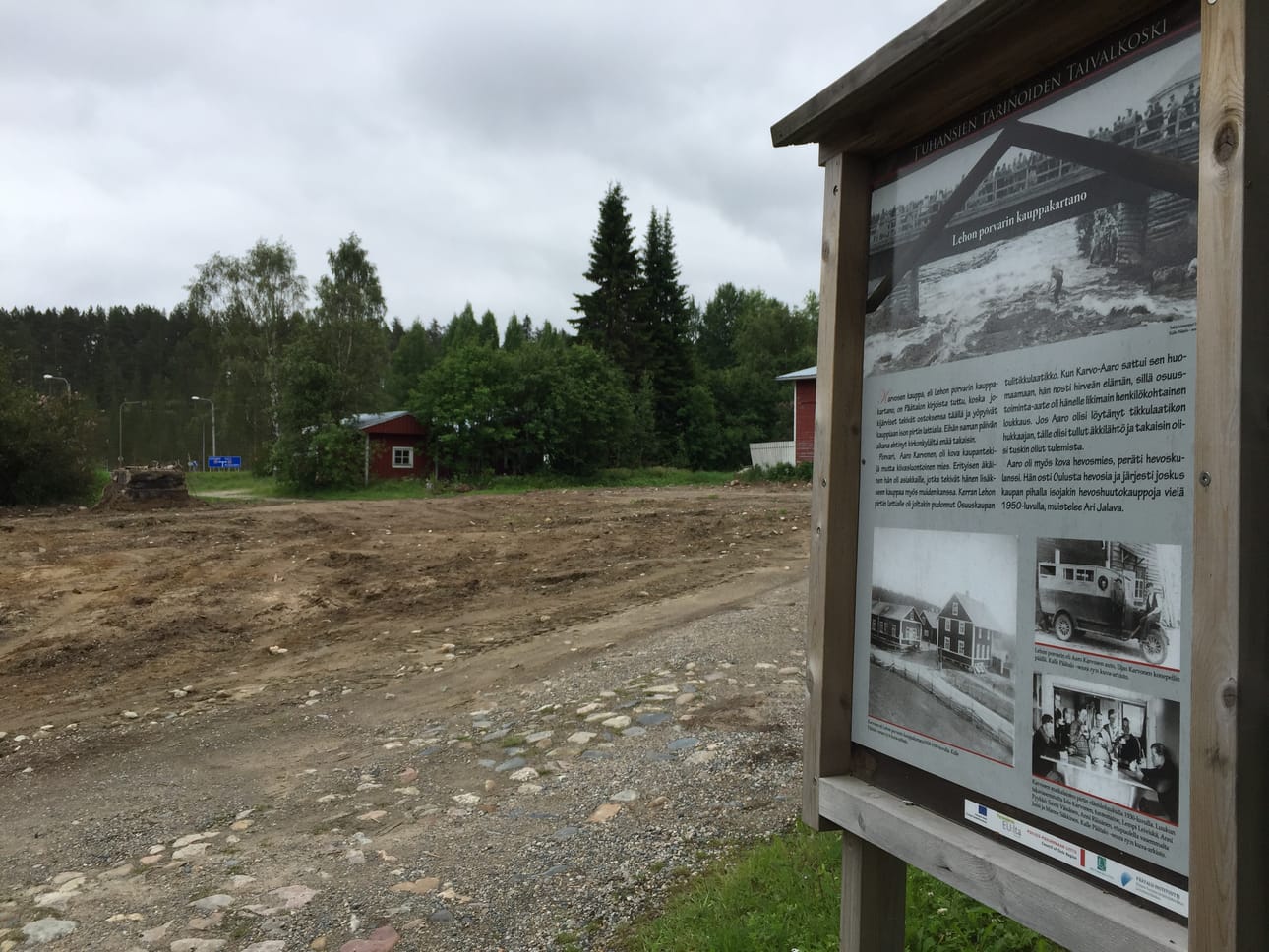 Karvosen kauppakartanon alue on siivottu tulipalon jäljiltä. Tontti on nyt myytävänä.