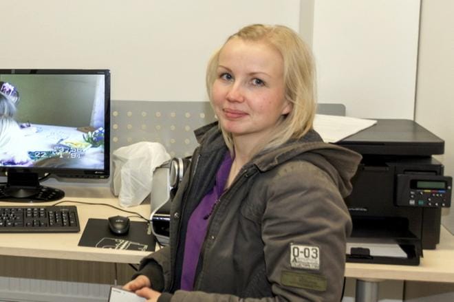 Neliapilaan voi tuoda toukokuussa launtaisin kierrätettävää tavaraa, kertoo Saija Källi.
