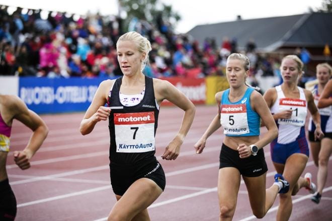 Camilla Richardsson (kesk.) on palannut kilparadoille. Kuva: Krista Luoma / arkisto