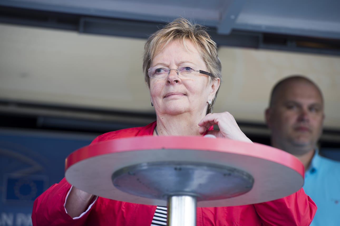 Liisa Jaakonsaaren mukaan SDP:n pitäisi tarttua nykyistä rohkeammin yhteiskunnan ongelmiin.