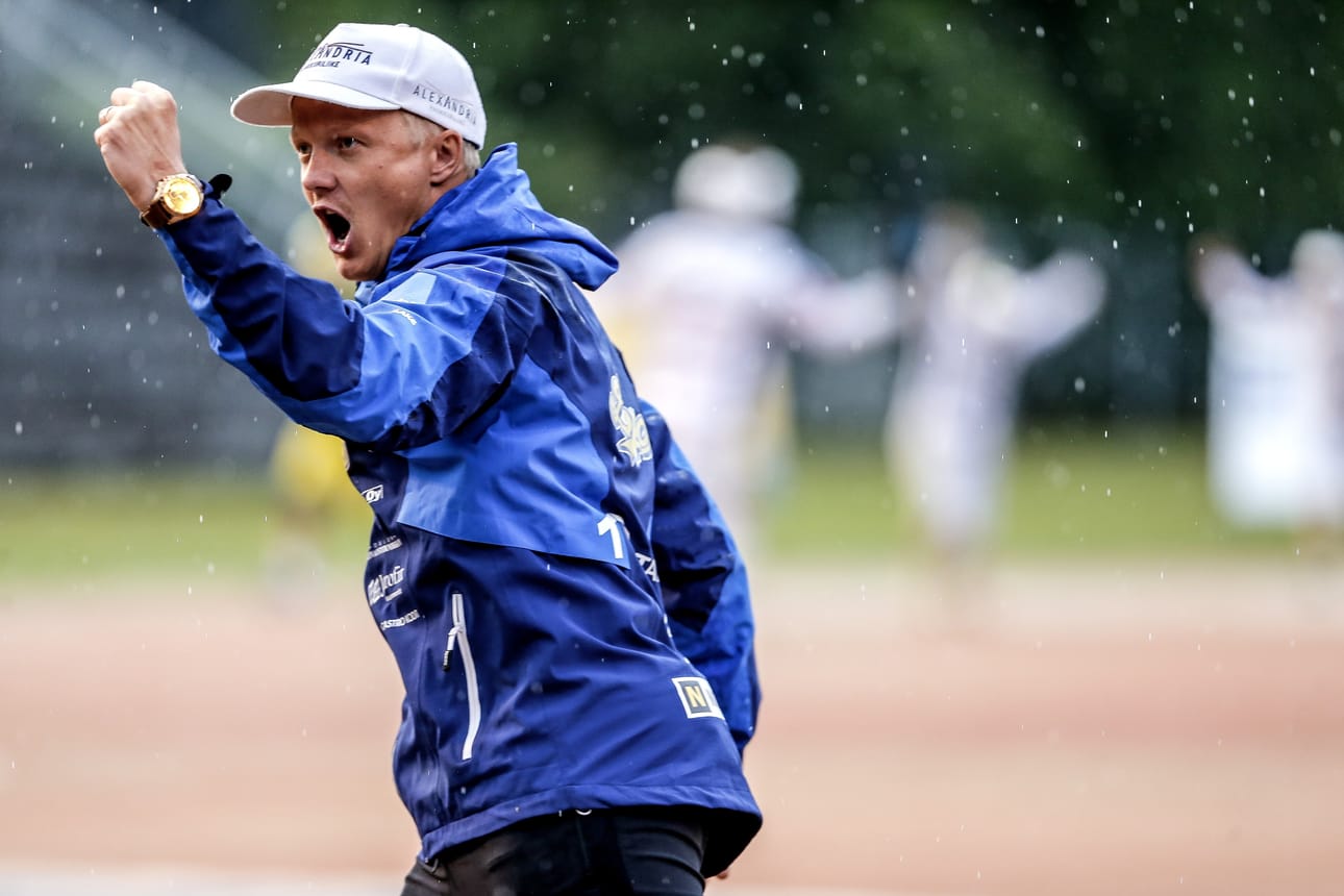 Markku Hylkilä luotsasi Lippo Pesistä vuosina 2014–2018. Nyt miestä odottaa unelmapesti Superpesiksen suurseurassa Vimpelin Vedossa.