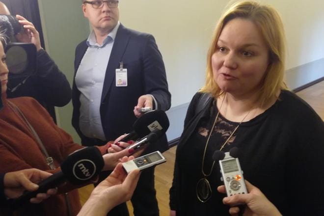–Talon sisäisiä asiantuntijoita voidaan kuulla. Maanantaiksi on pyydetty perustuslakivaliokunnan neuvokset sekä valiokunnan puheenjohtaja sosiaali- ja terveysvaliokunnan kokoukseen kuultavaksi, Krista Kiuru kertoo. Arkistokuva.