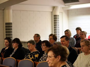 Kokonaisturvallisuus-teema kiinnosti Härmän seudun ihmisiä.